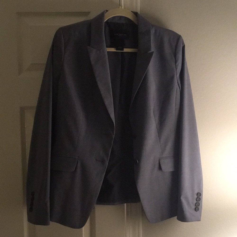Ann Taylor grey Blazer - excellent condition